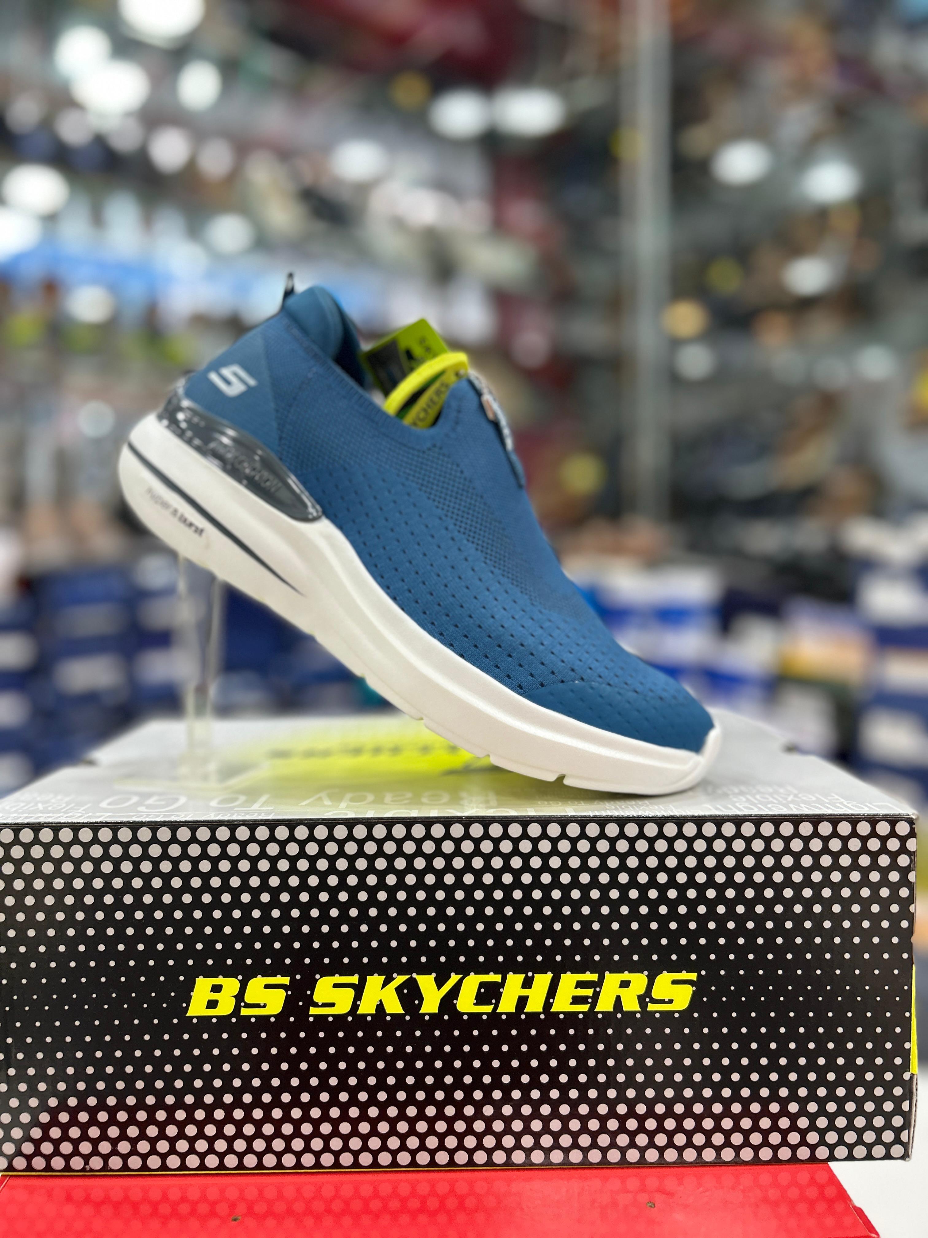 SKECHERS